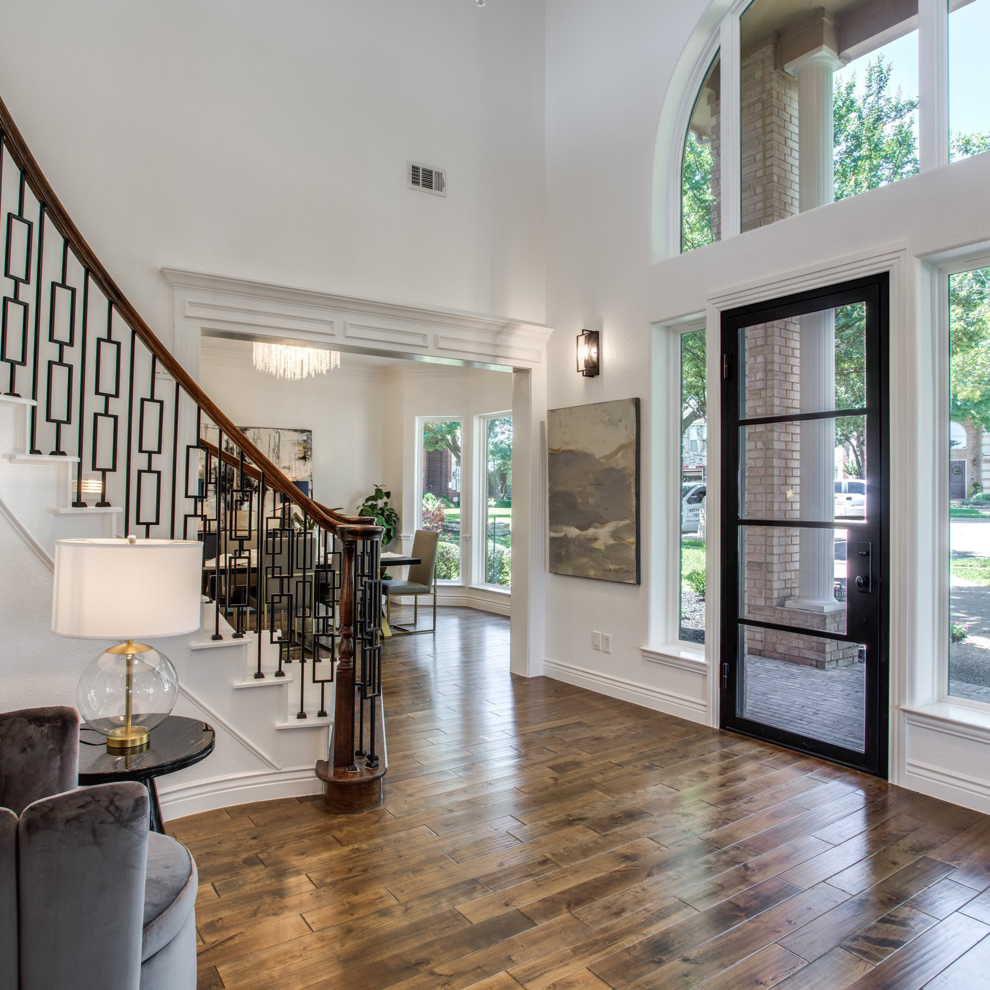 2226 Hillshire - Entry